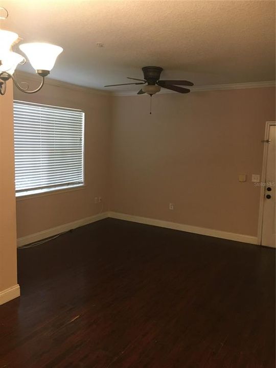 Recently Rented: $1,350 (1 beds, 1 baths, 674 Square Feet)