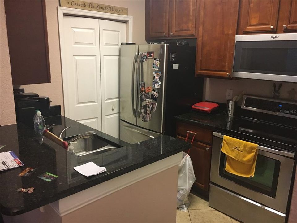 Recently Rented: $1,350 (1 beds, 1 baths, 674 Square Feet)