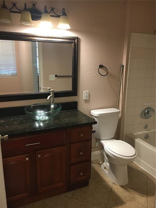 Recently Rented: $1,350 (1 beds, 1 baths, 674 Square Feet)