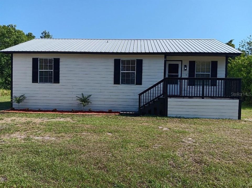 For Sale: $179,900 (3 beds, 2 baths, 984 Square Feet)