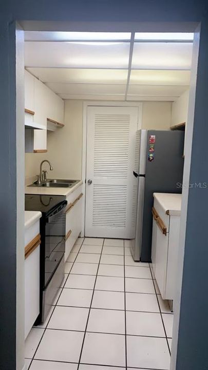 For Sale: $115,000 (1 beds, 1 baths, 630 Square Feet)