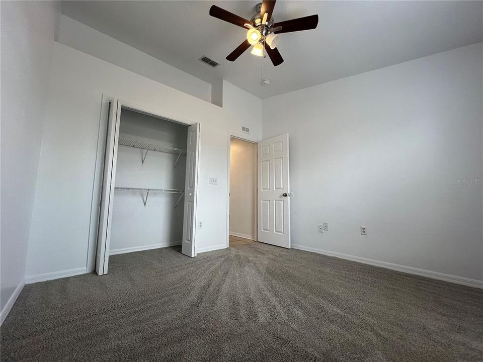 Active With Contract: $1,800 (3 beds, 2 baths, 1233 Square Feet)