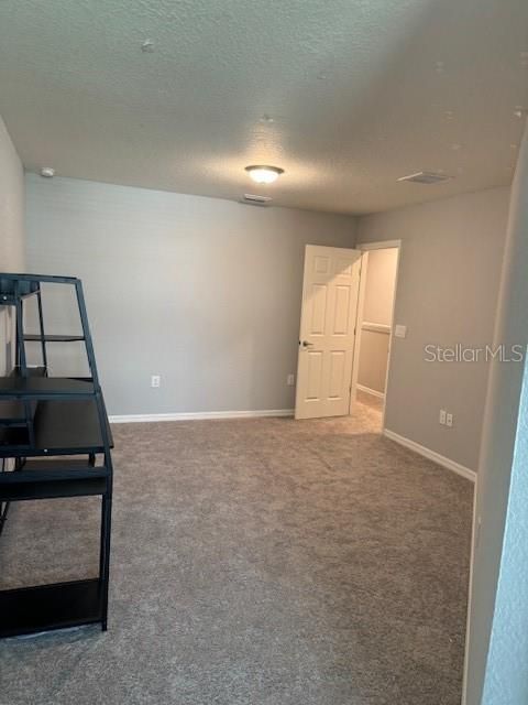 For Rent: $2,350 (3 beds, 2 baths, 1713 Square Feet)