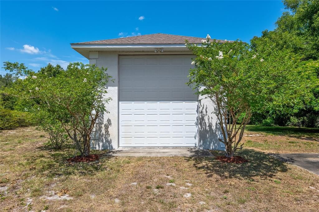 For Sale: $485,000 (3 beds, 3 baths, 2499 Square Feet)