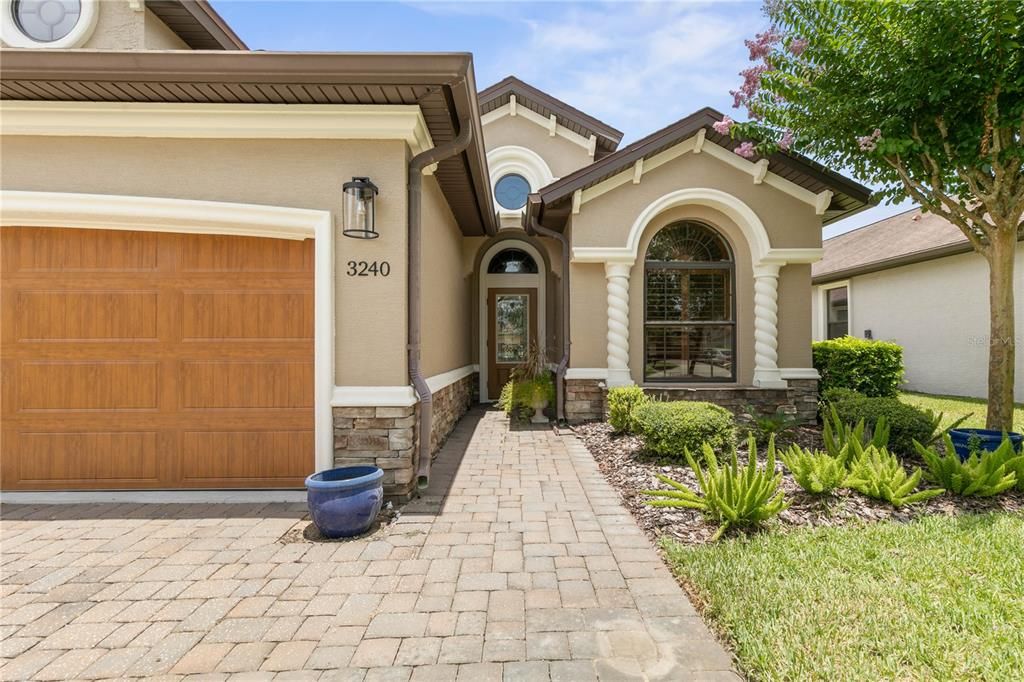 For Sale: $499,000 (3 beds, 2 baths, 1894 Square Feet)