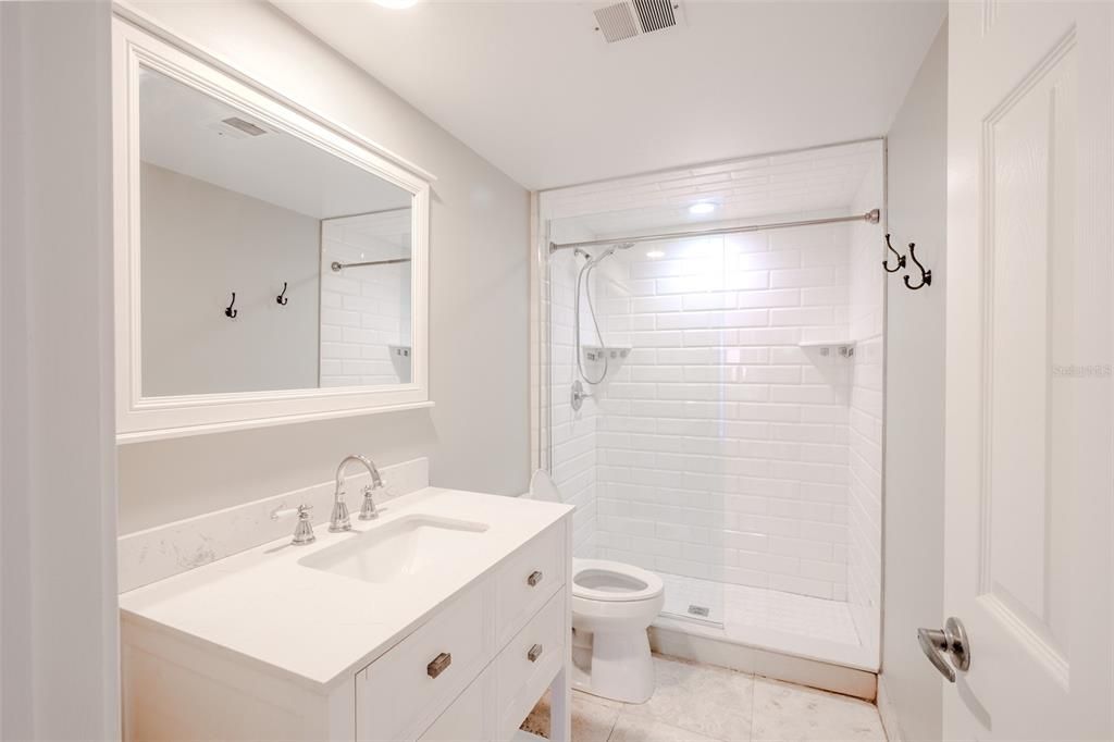 For Sale: $319,900 (2 beds, 2 baths, 1396 Square Feet)