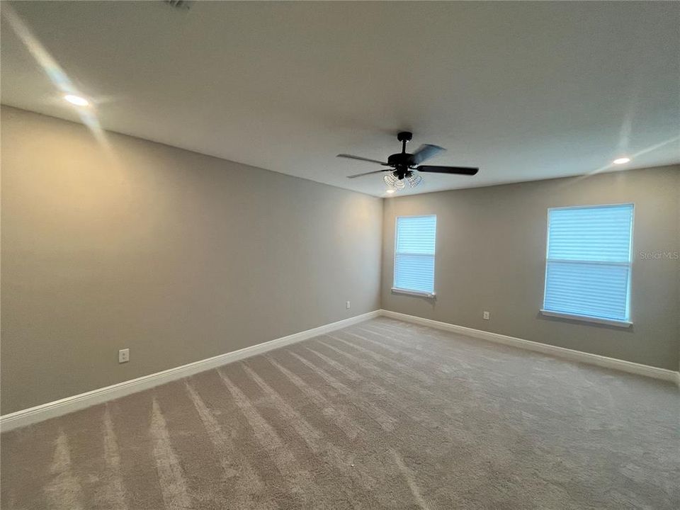 For Rent: $3,550 (4 beds, 3 baths, 2756 Square Feet)