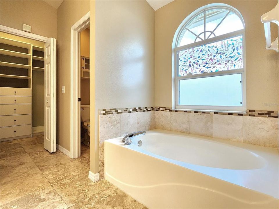 Недавно арендовано: $3,200 (4 спален, 2 ванн, 2105 Квадратных фут)