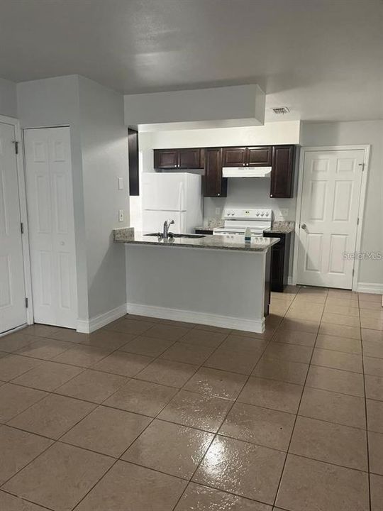For Rent: $1,597 (2 beds, 2 baths, 900 Square Feet)