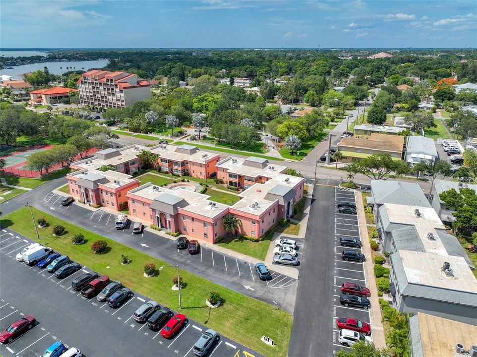 Ample parking.Lots of guest parking