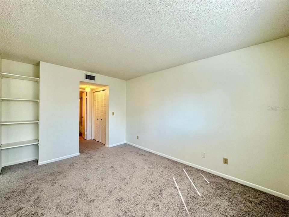 For Rent: $1,200 (1 beds, 1 baths, 552 Square Feet)