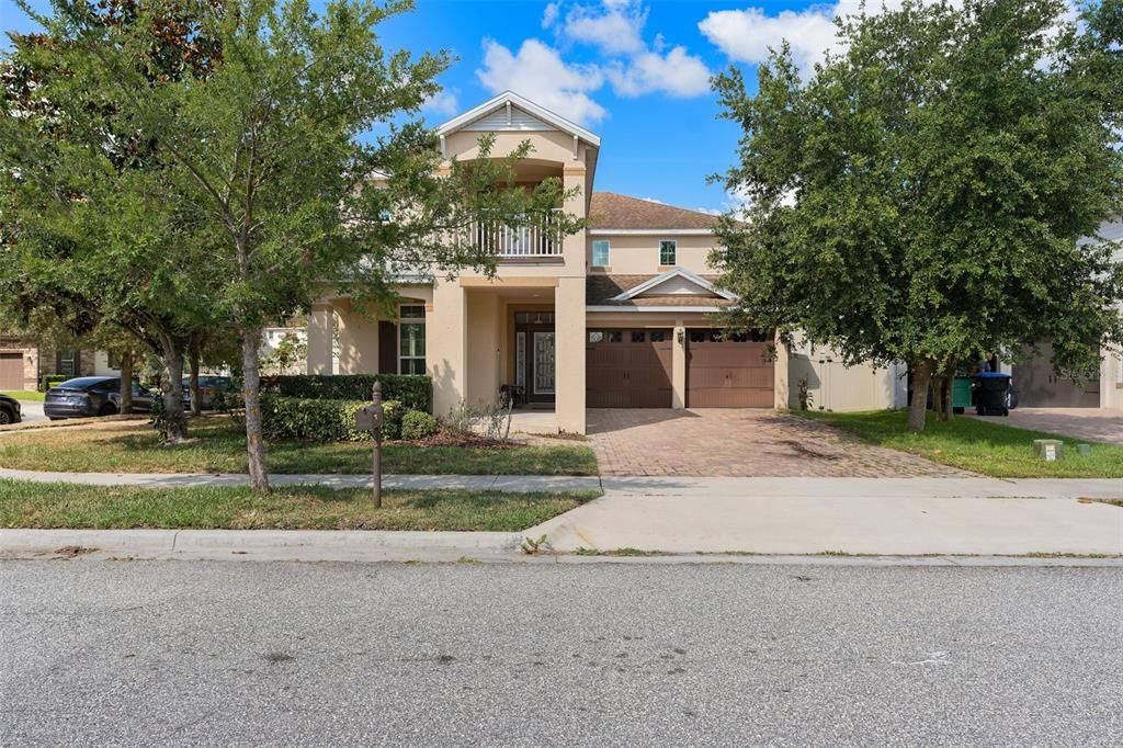 For Sale: $950,000 (4 beds, 3 baths, 3127 Square Feet)