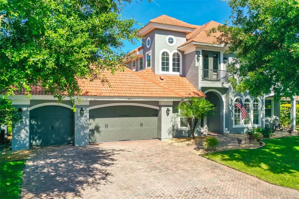 3 Car Garage w/Pavers Driveway