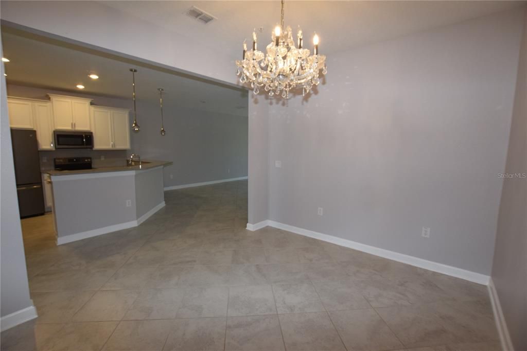 For Rent: $2,250 (2 beds, 2 baths, 1374 Square Feet)