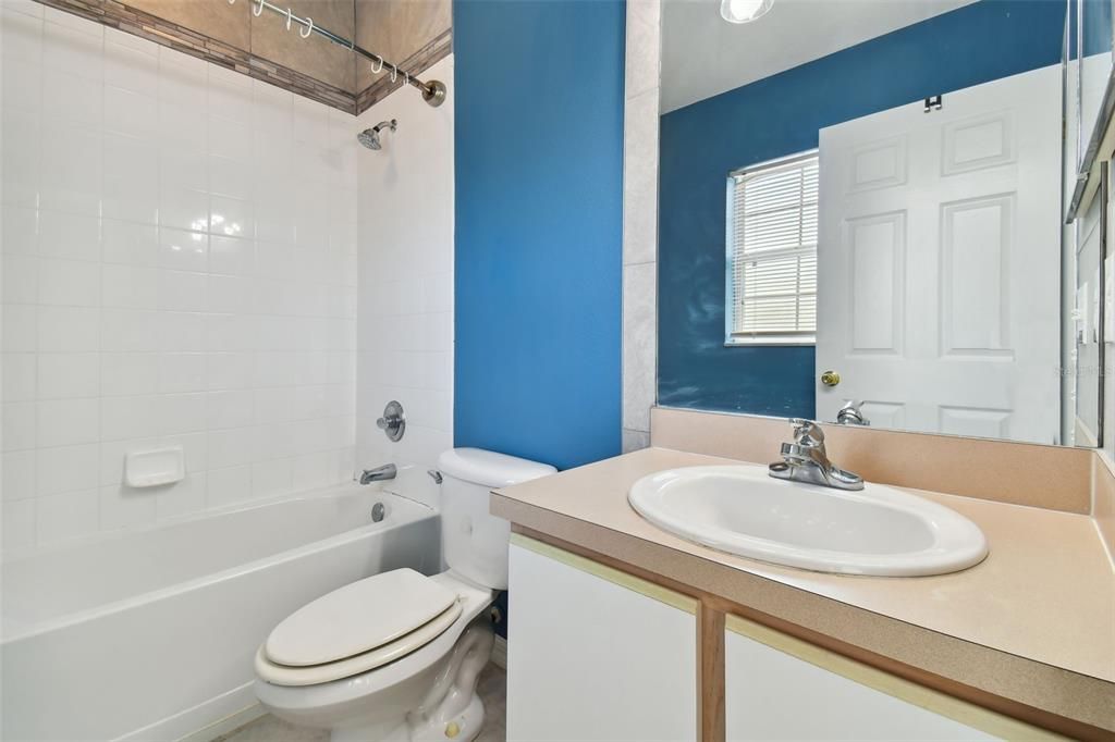 For Sale: $252,900 (2 beds, 2 baths, 1333 Square Feet)