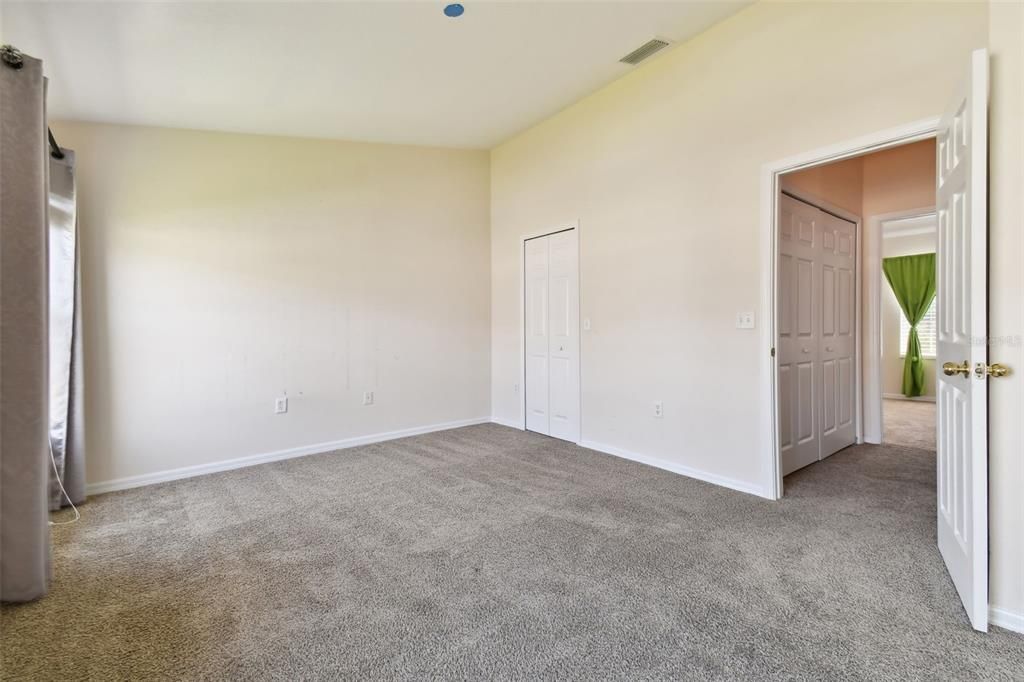 For Sale: $252,900 (2 beds, 2 baths, 1333 Square Feet)