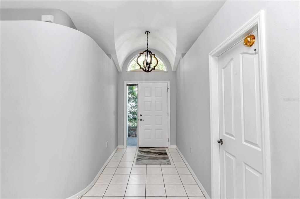 For Sale: $325,000 (3 beds, 2 baths, 1694 Square Feet)