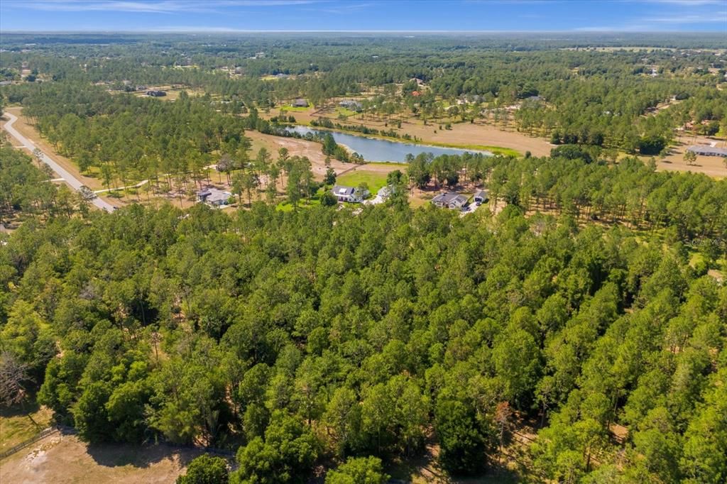 На продажу: $425,000 (5.43 acres)