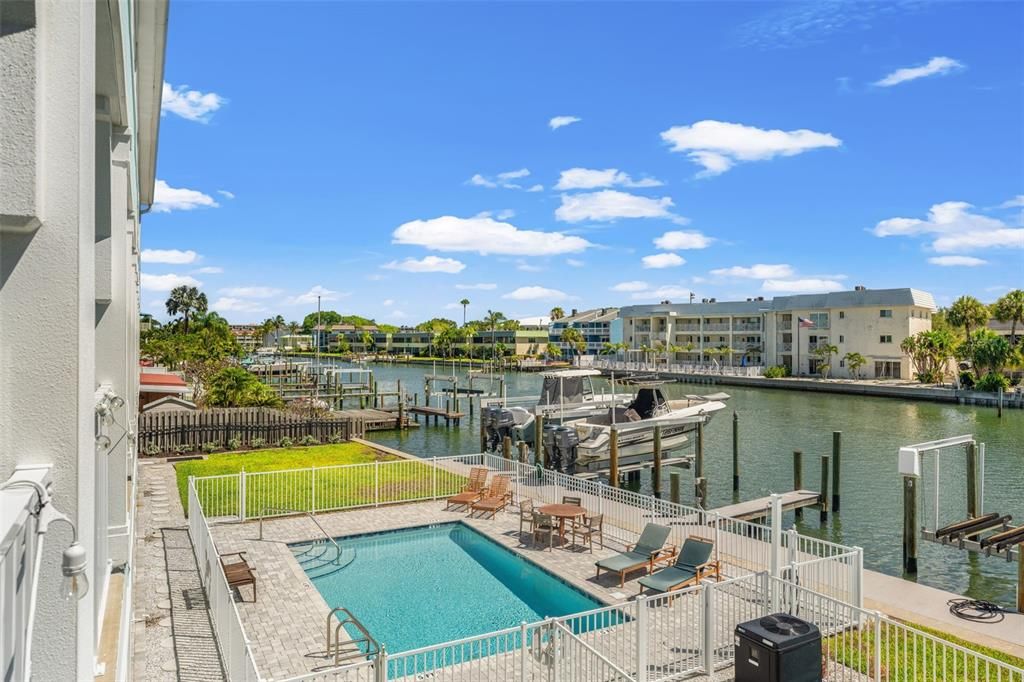 For Sale: $1,450,000 (3 beds, 3 baths, 2533 Square Feet)