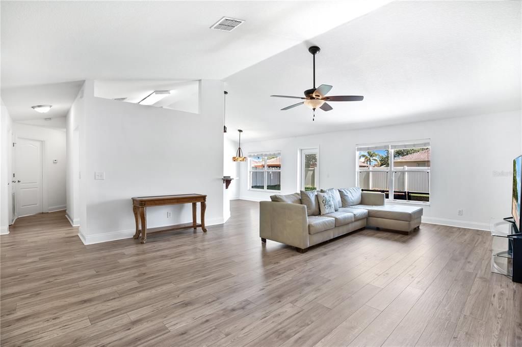 Active With Contract: $494,000 (3 beds, 2 baths, 2015 Square Feet)