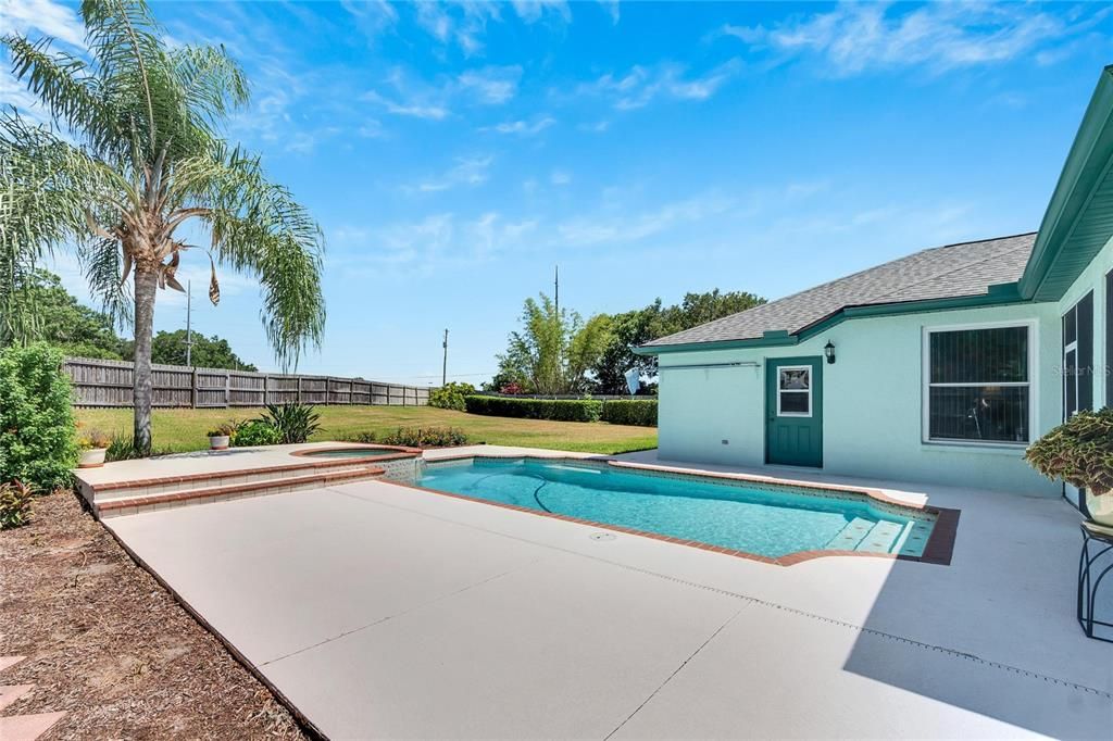 Active With Contract: $385,000 (4 beds, 2 baths, 1850 Square Feet)