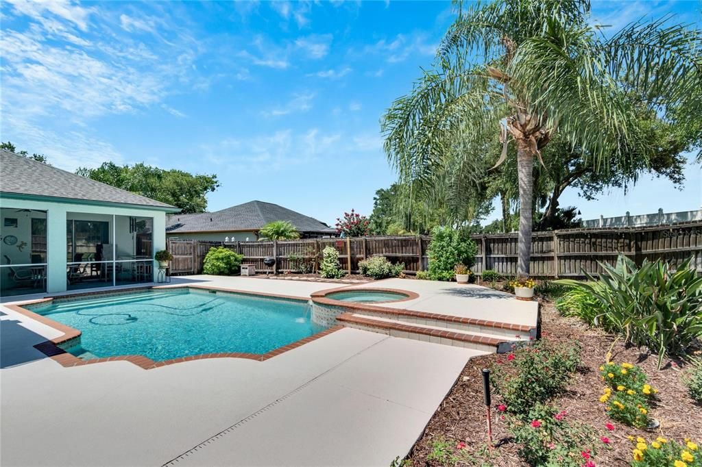 Active With Contract: $385,000 (4 beds, 2 baths, 1850 Square Feet)