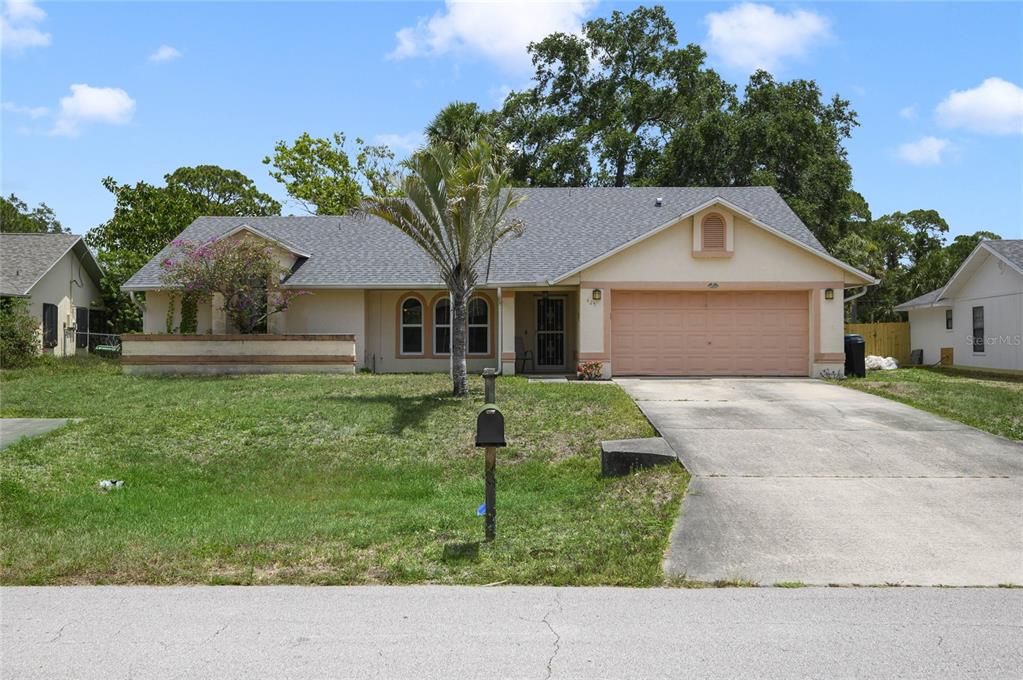 For Sale: $350,000 (3 beds, 2 baths, 1747 Square Feet)