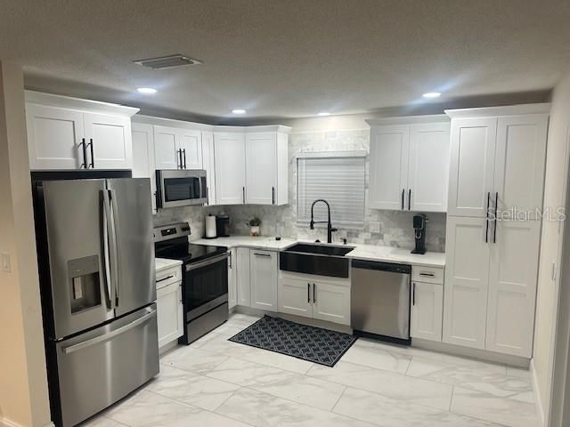 For Rent: $2,599 (2 beds, 2 baths, 1308 Square Feet)