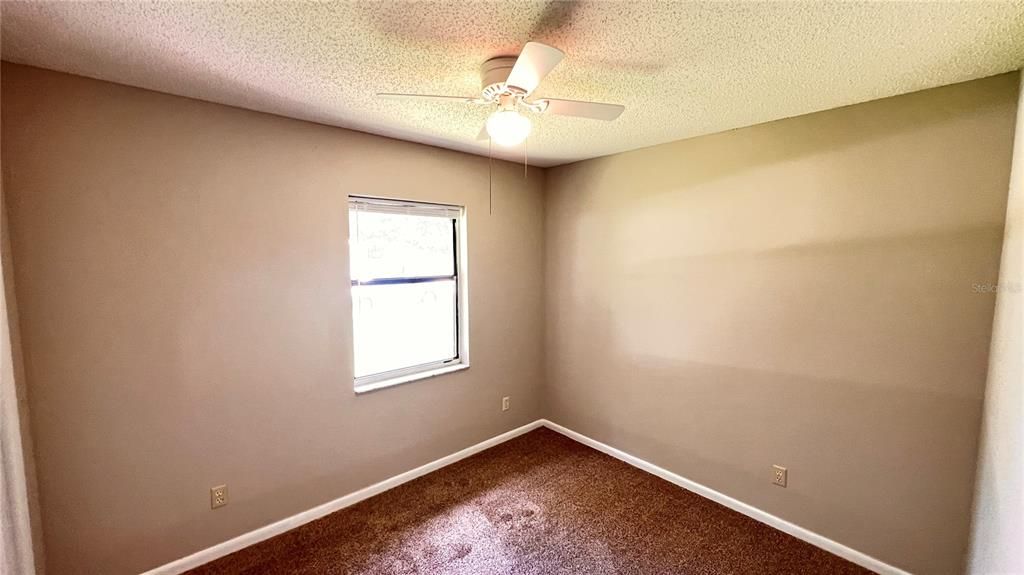 For Rent: $1,650 (3 beds, 2 baths, 1303 Square Feet)