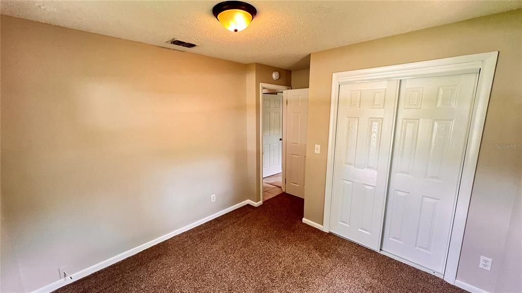 For Rent: $1,650 (3 beds, 2 baths, 1303 Square Feet)