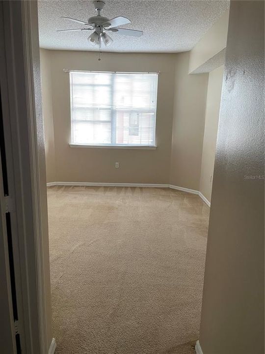 Recently Rented: $1,400 (1 beds, 1 baths, 643 Square Feet)