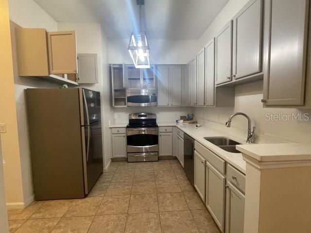 For Sale: $249,900 (3 beds, 2 baths, 1284 Square Feet)