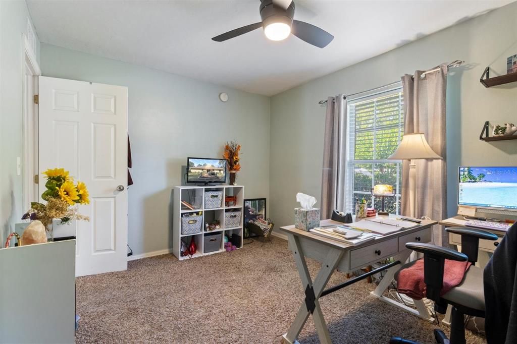 Active With Contract: $235,000 (3 beds, 2 baths, 1178 Square Feet)