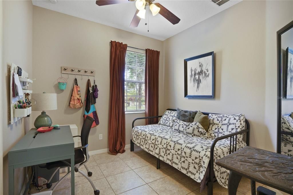 Active With Contract: $305,000 (3 beds, 2 baths, 1255 Square Feet)