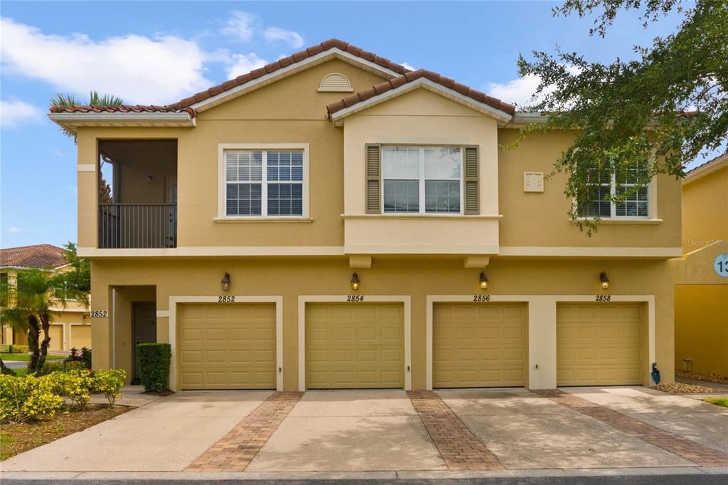 Recently Sold: $305,000 (3 beds, 2 baths, 1255 Square Feet)