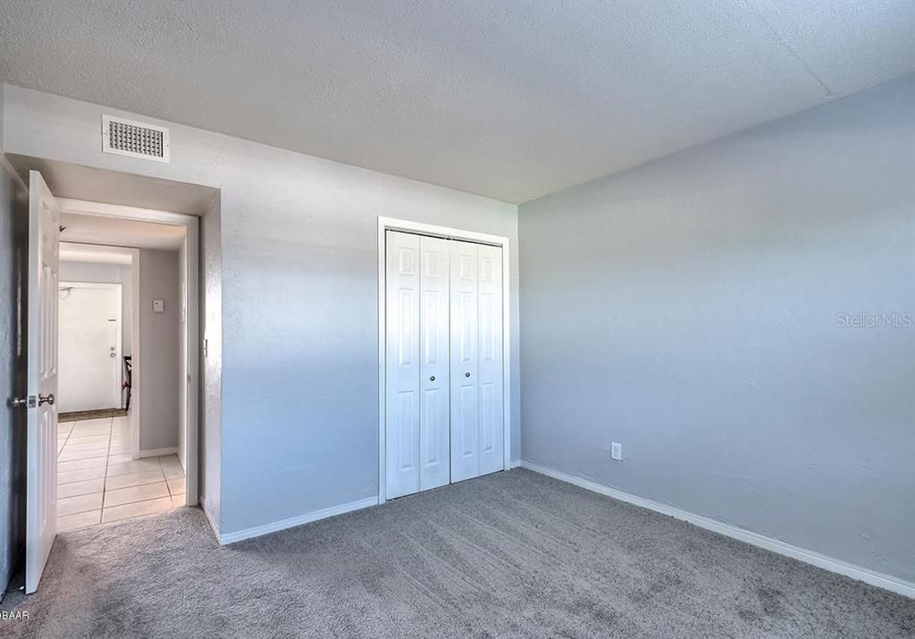 For Sale: $238,000 (2 beds, 1 baths, 734 Square Feet)
