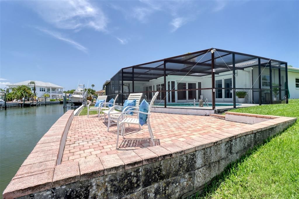 For Sale: $1,595,000 (4 beds, 3 baths, 1915 Square Feet)