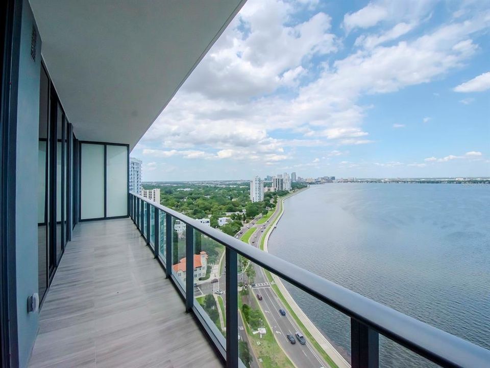 For Sale: $2,699,000 (2 beds, 2 baths, 2405 Square Feet)