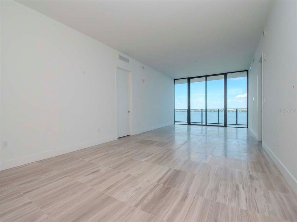 For Sale: $2,699,000 (2 beds, 2 baths, 2405 Square Feet)