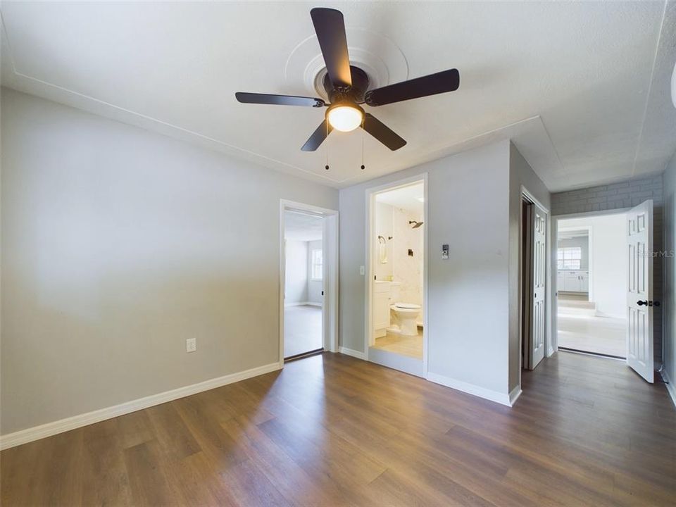 Active With Contract: $350,000 (4 beds, 2 baths, 1404 Square Feet)