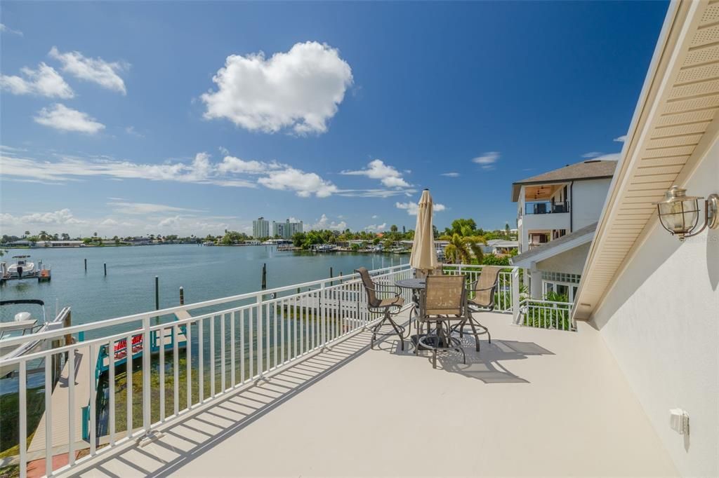 For Sale: $1,970,000 (3 beds, 4 baths, 2268 Square Feet)