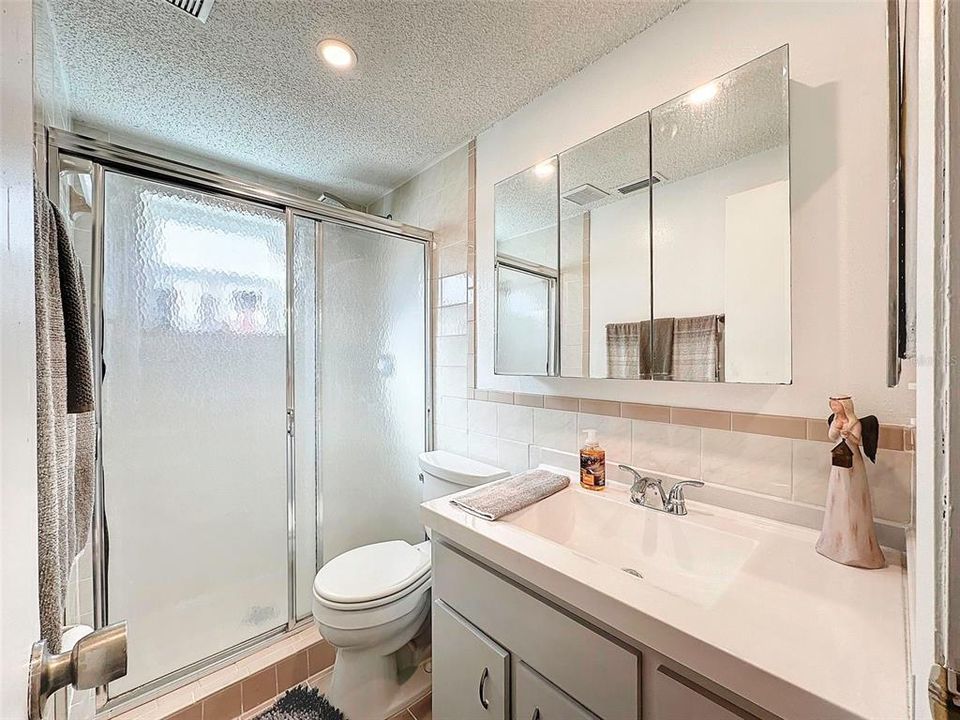 For Sale: $289,900 (2 beds, 2 baths, 1342 Square Feet)