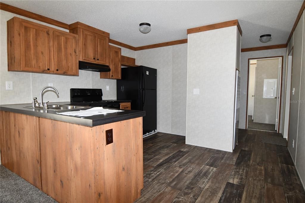 For Sale: $135,000 (2 beds, 2 baths, 728 Square Feet)