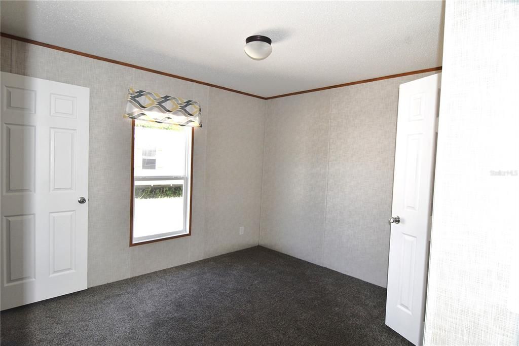 For Sale: $135,000 (2 beds, 2 baths, 728 Square Feet)