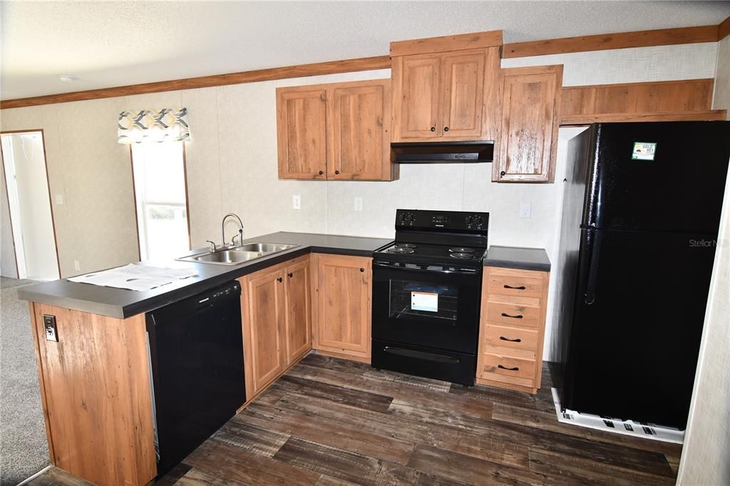 For Sale: $115,000 (2 beds, 2 baths, 728 Square Feet)