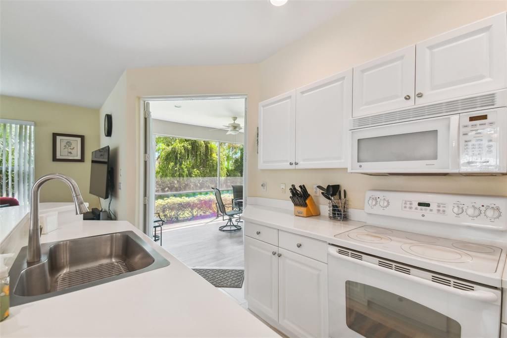 For Sale: $315,000 (2 beds, 2 baths, 1448 Square Feet)