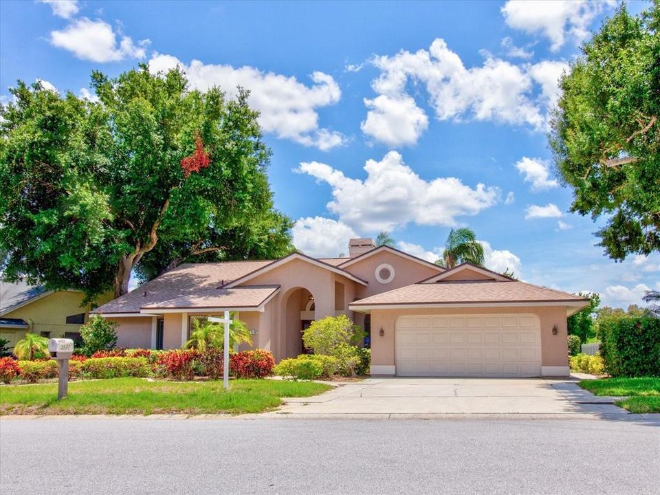 For Sale: $499,950 (3 beds, 2 baths, 2314 Square Feet)