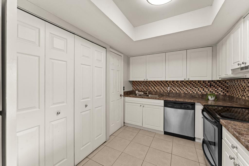 Covered utility room with a separate pantry