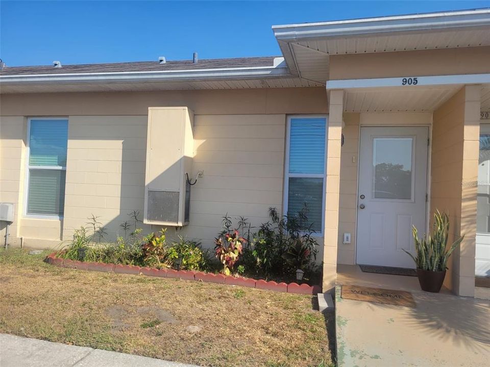 Recently Sold: $115,000 (1 beds, 1 baths, 648 Square Feet)