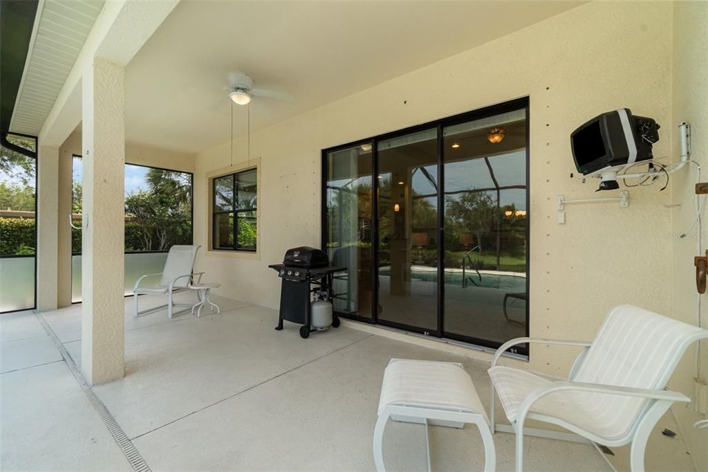 Lanai/Pool Area